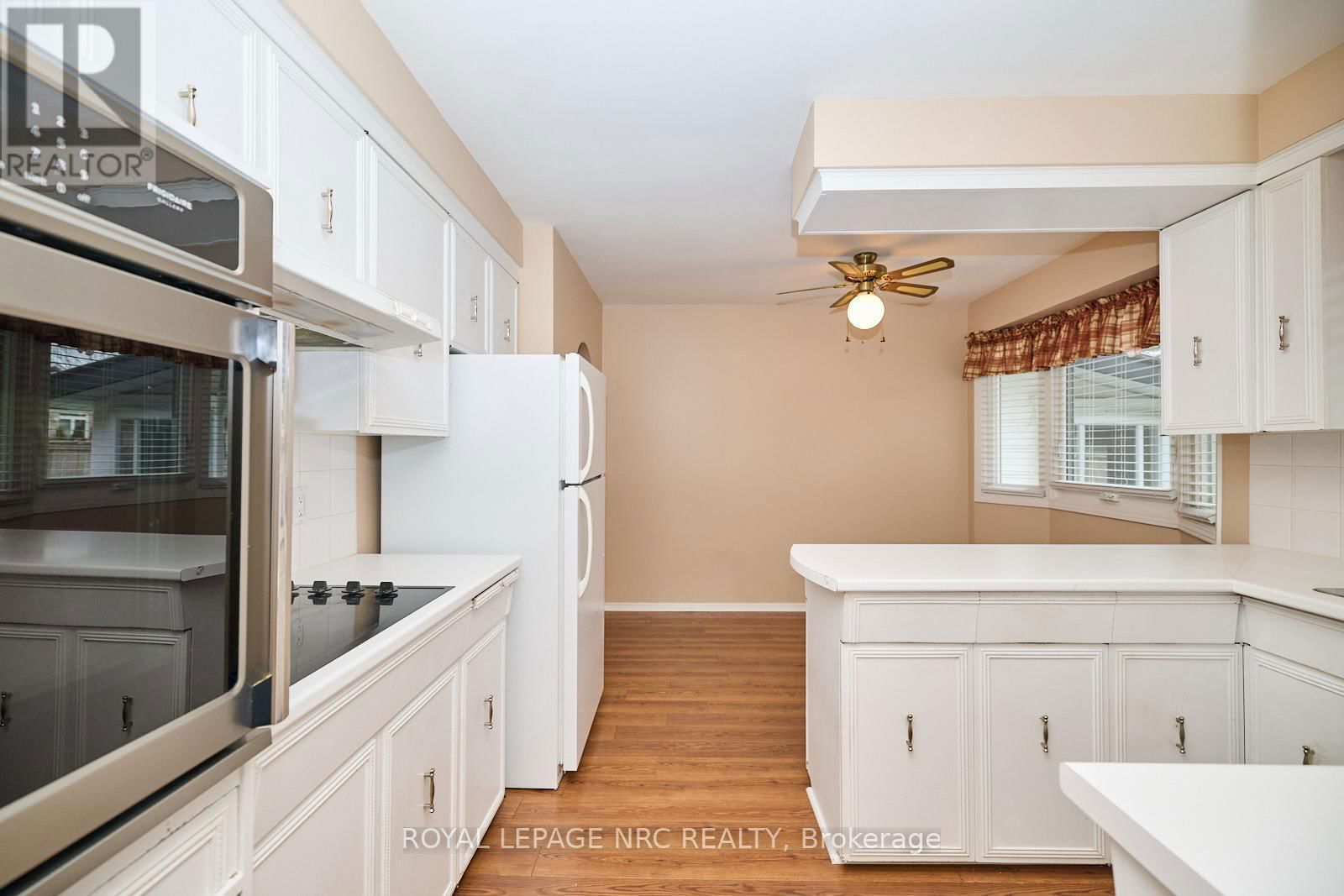 2545 WOODFIELD AVENUE Image 10