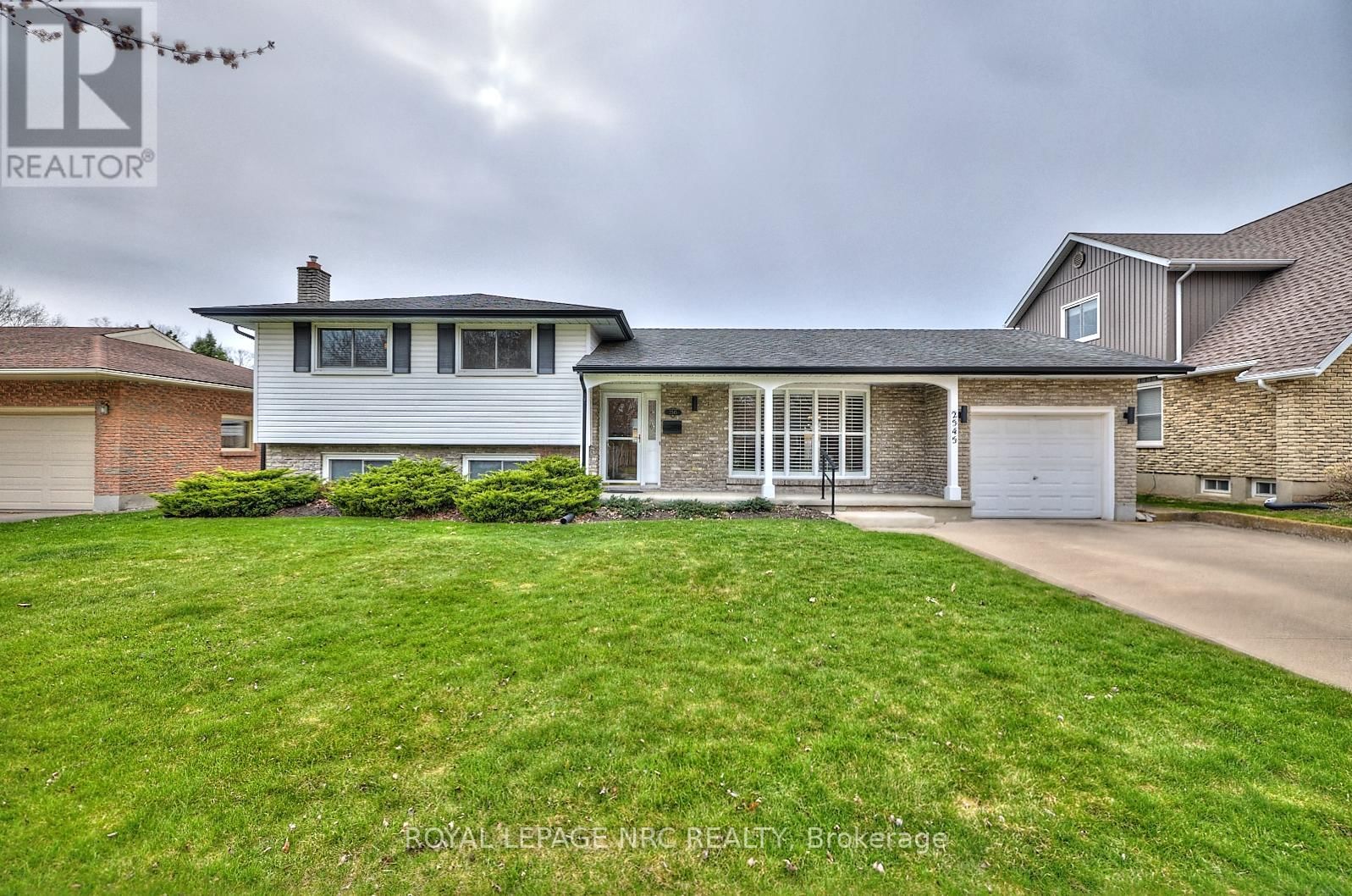 2545 WOODFIELD AVENUE Image 15