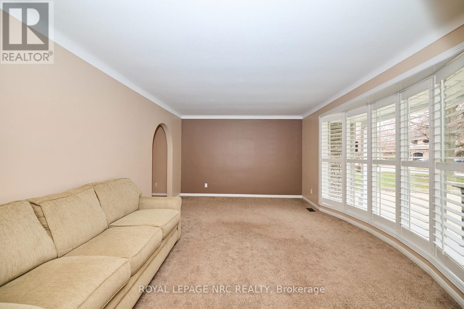 2545 WOODFIELD AVENUE Image 18