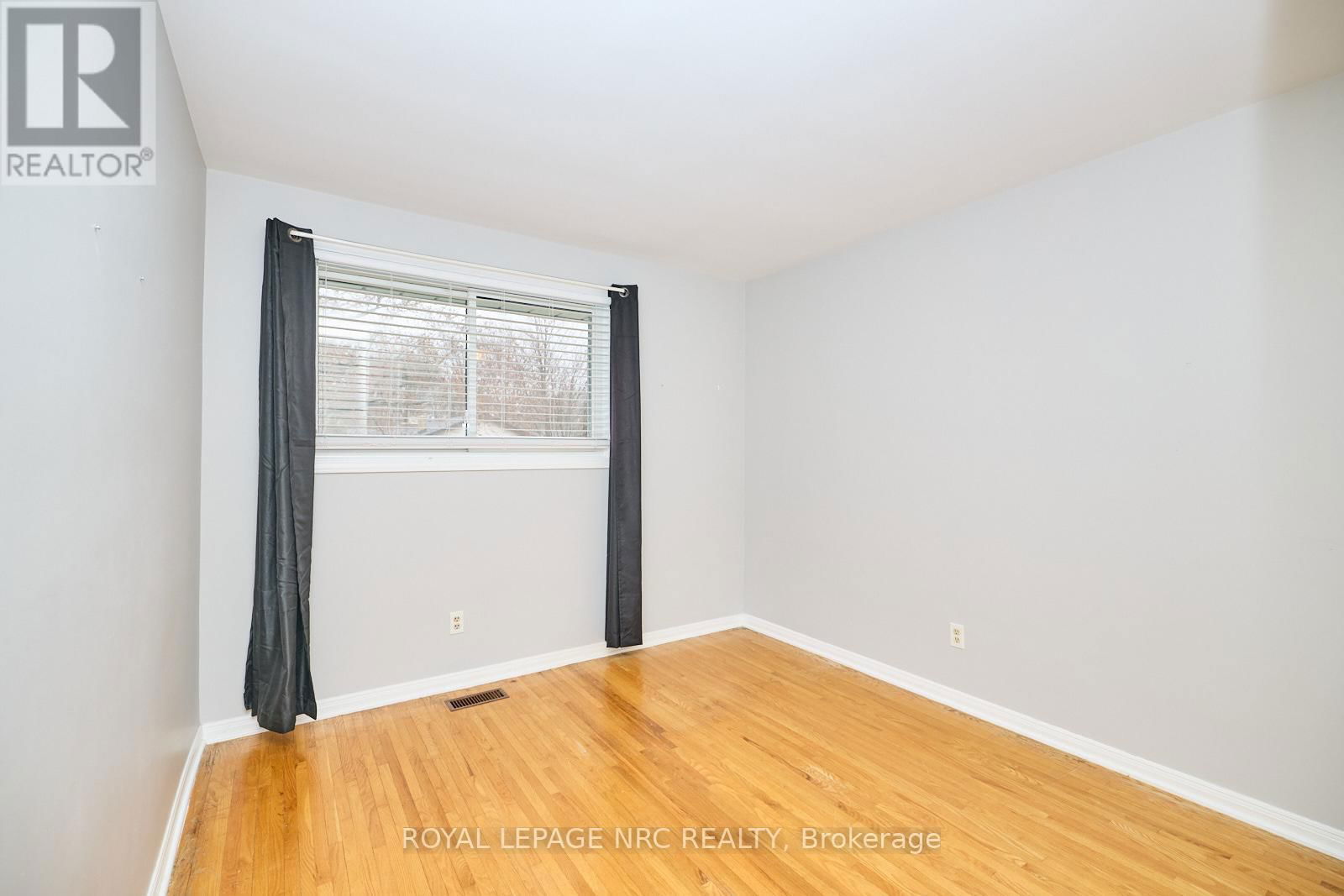 2545 WOODFIELD AVENUE Image 25