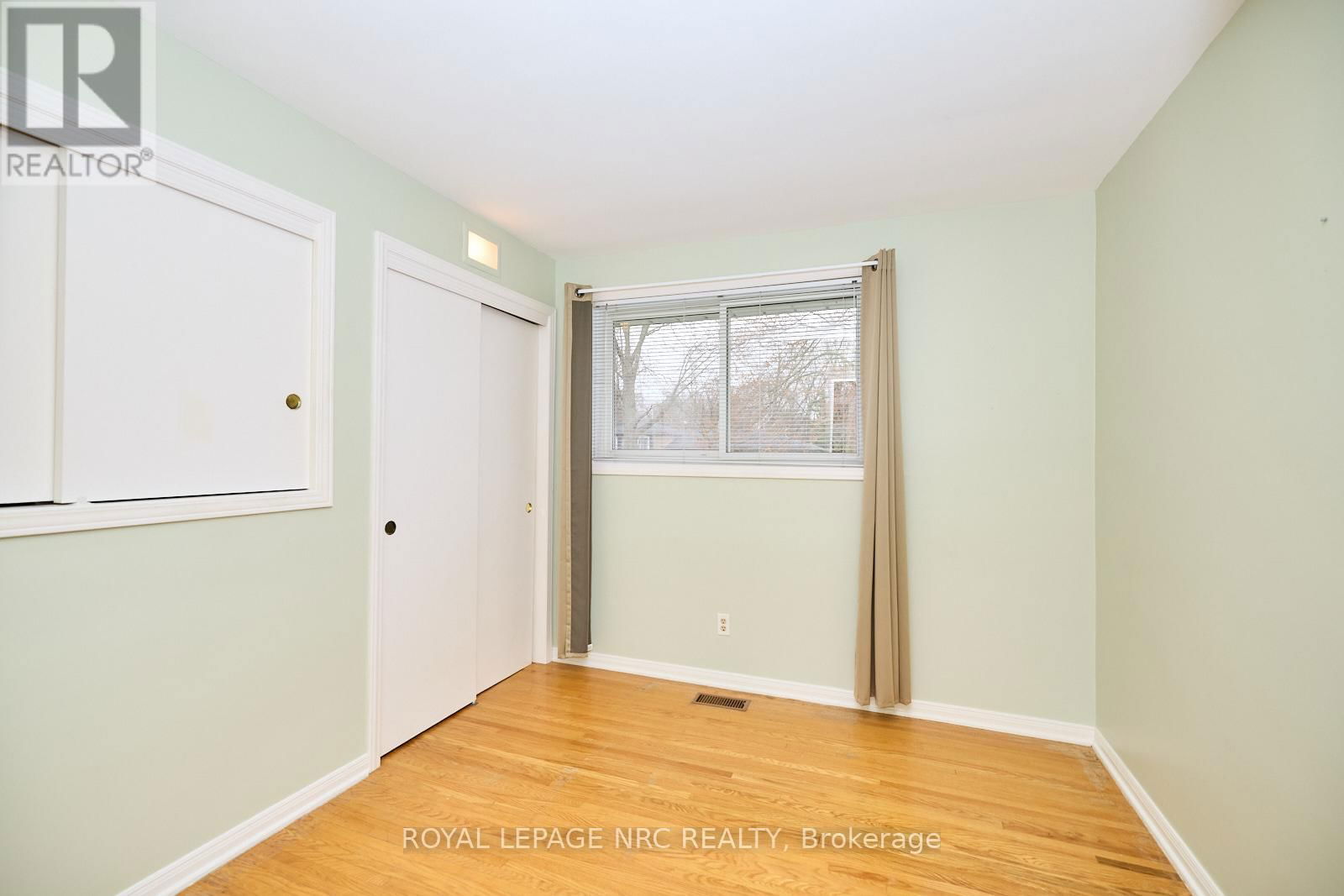 2545 WOODFIELD AVENUE Image 26