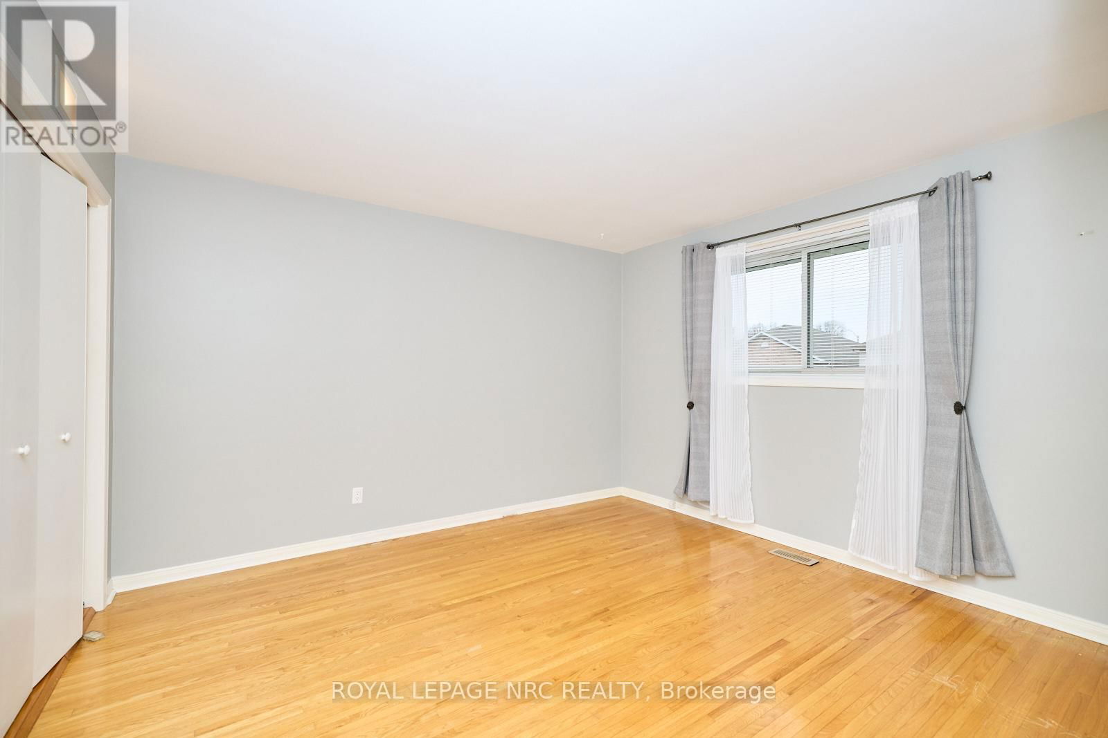 2545 WOODFIELD AVENUE Image 29
