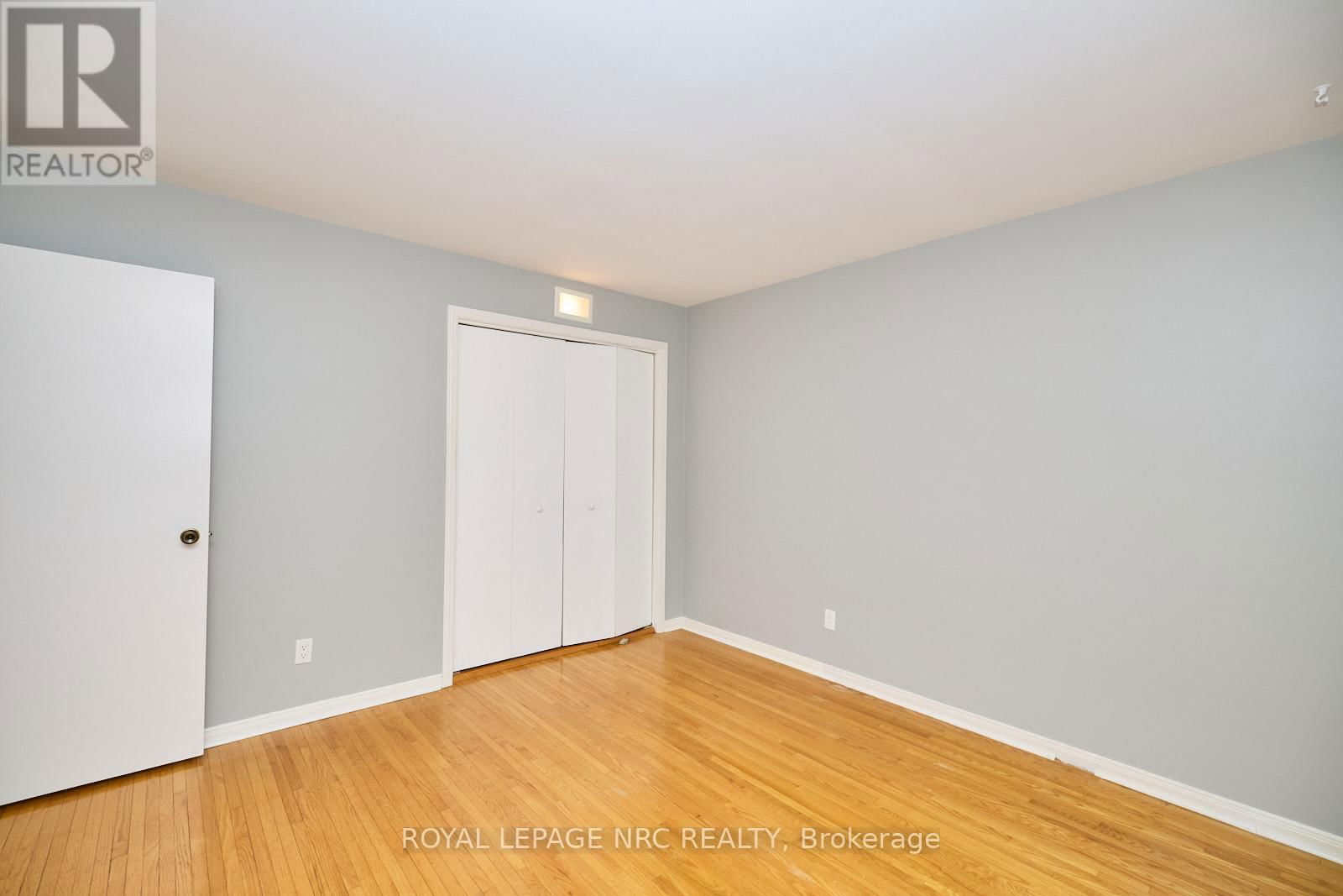 2545 WOODFIELD AVENUE Image 30