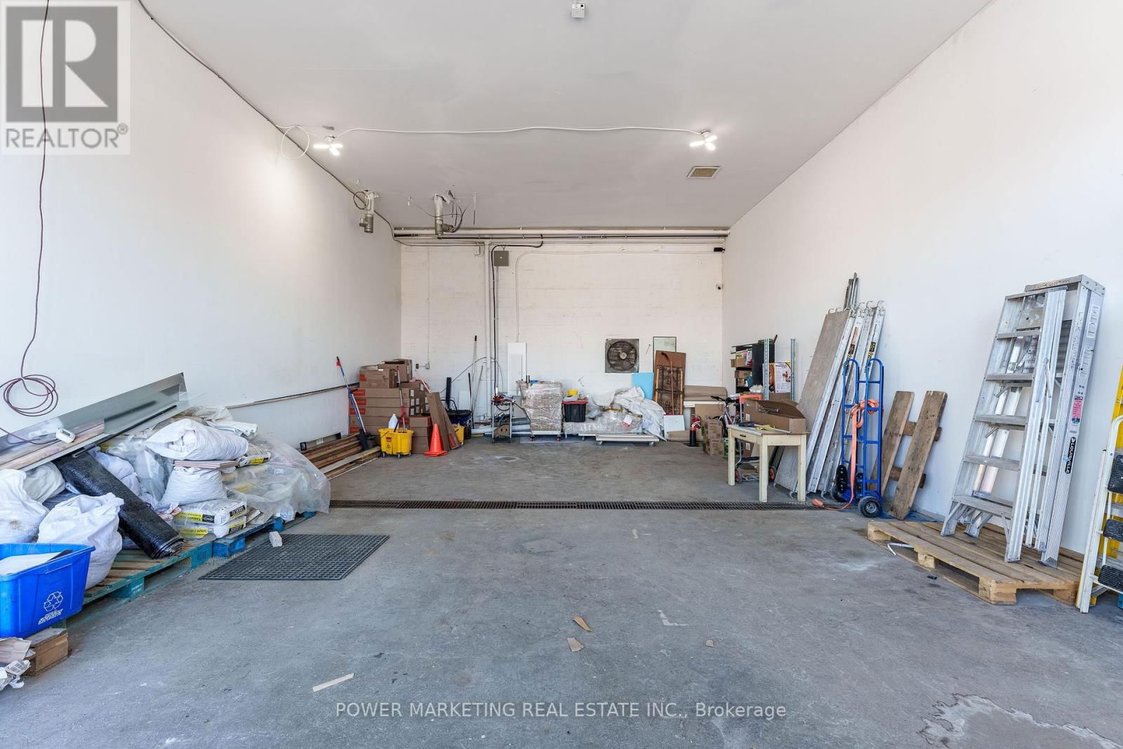416 MCARTHUR AVENUE Image 10