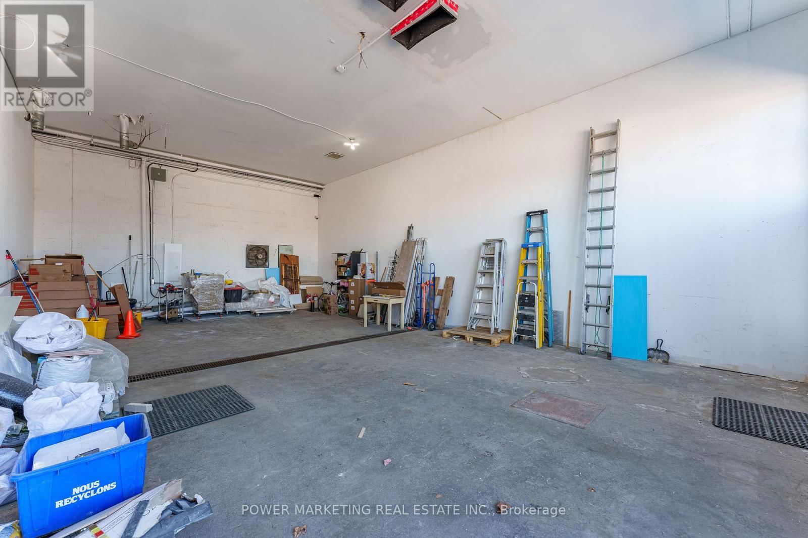 416 MCARTHUR AVENUE Image 11