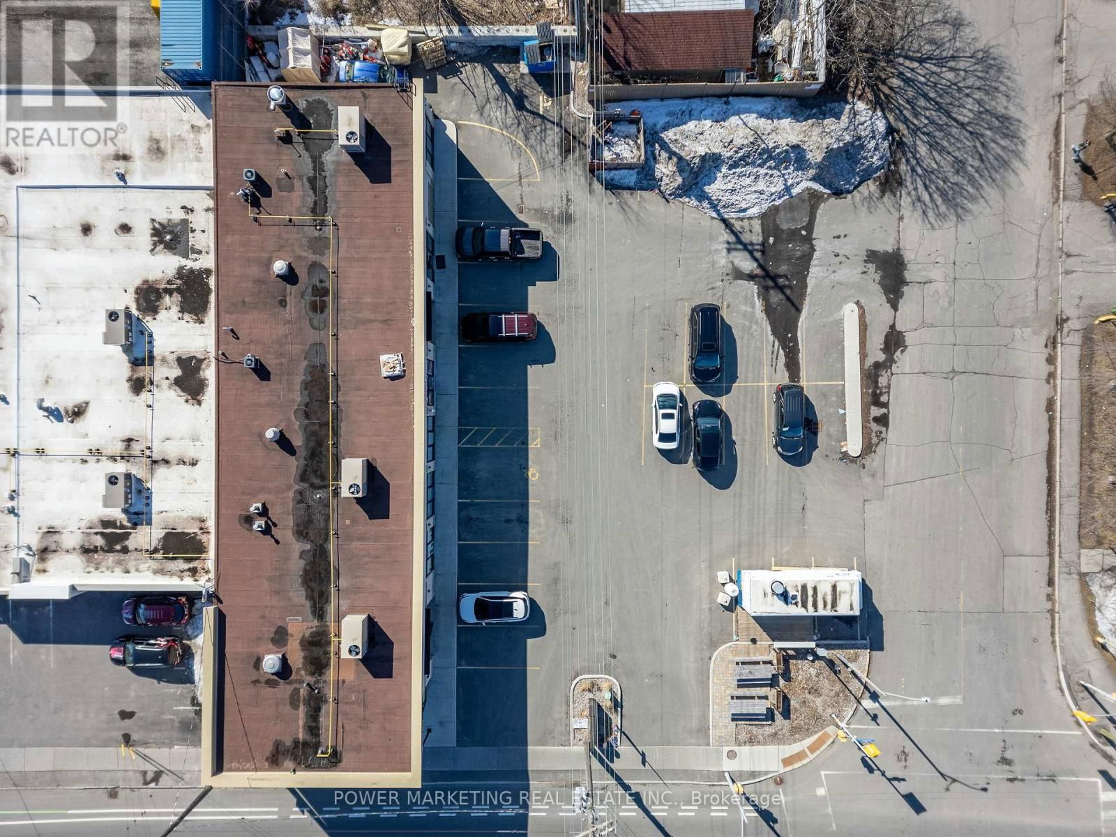416 MCARTHUR AVENUE Image 13