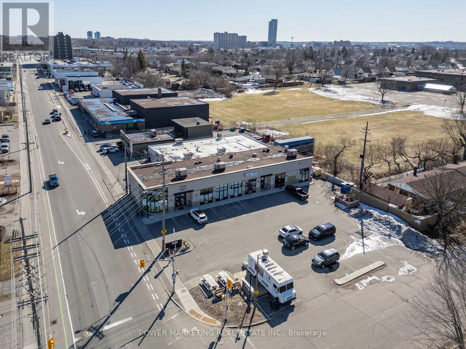 416 MCARTHUR AVENUE Image 14