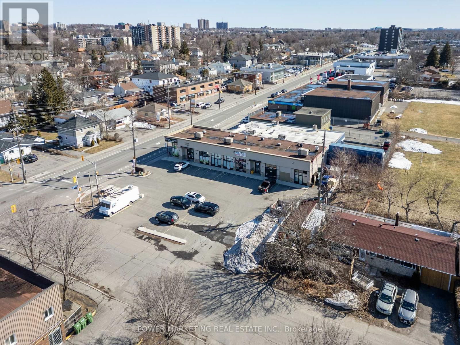 416 MCARTHUR AVENUE Image 16