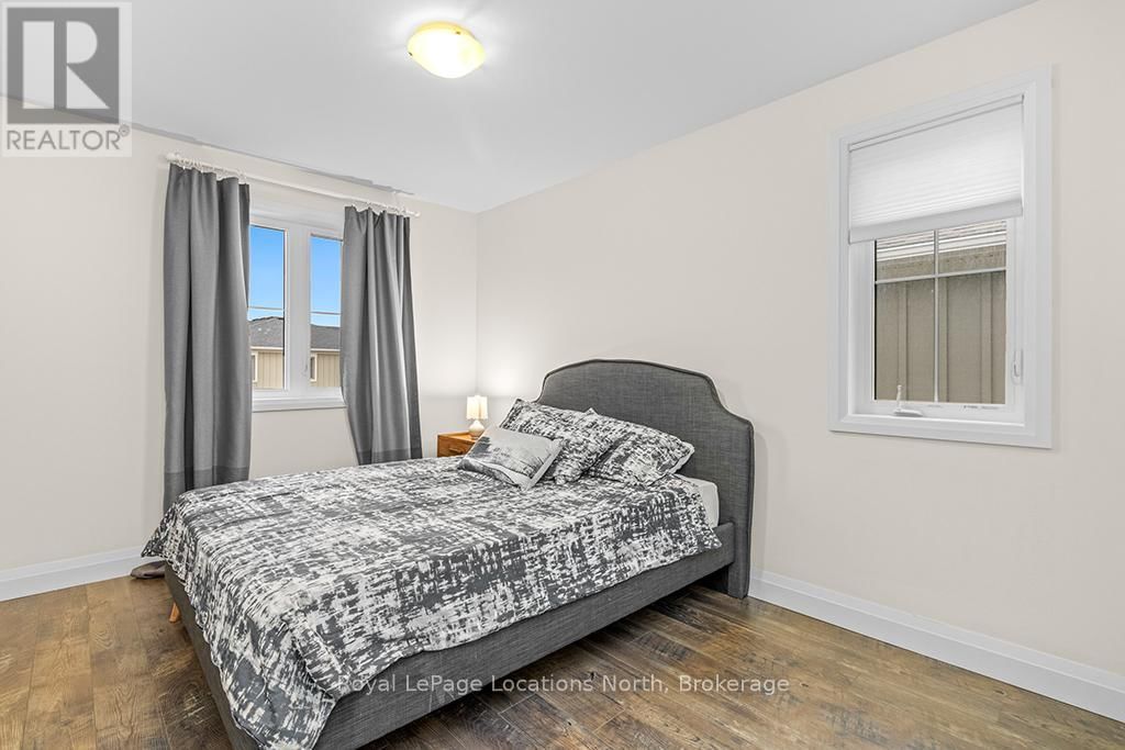 147 YELLOW BIRCH CRESCENT Image 22