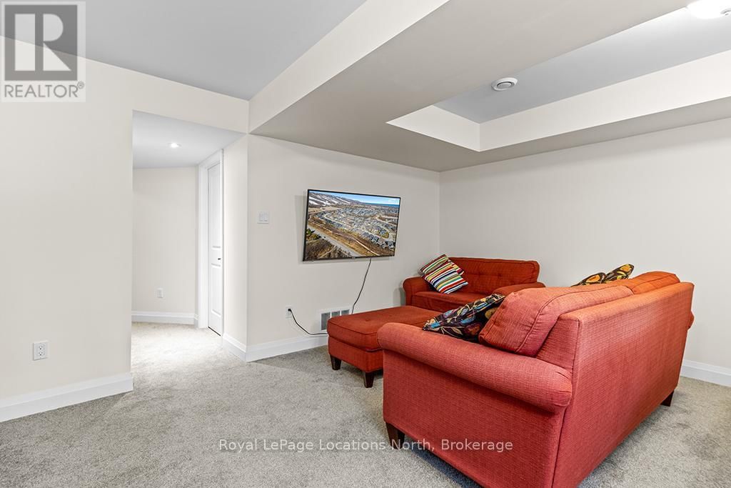 147 YELLOW BIRCH CRESCENT Image 31