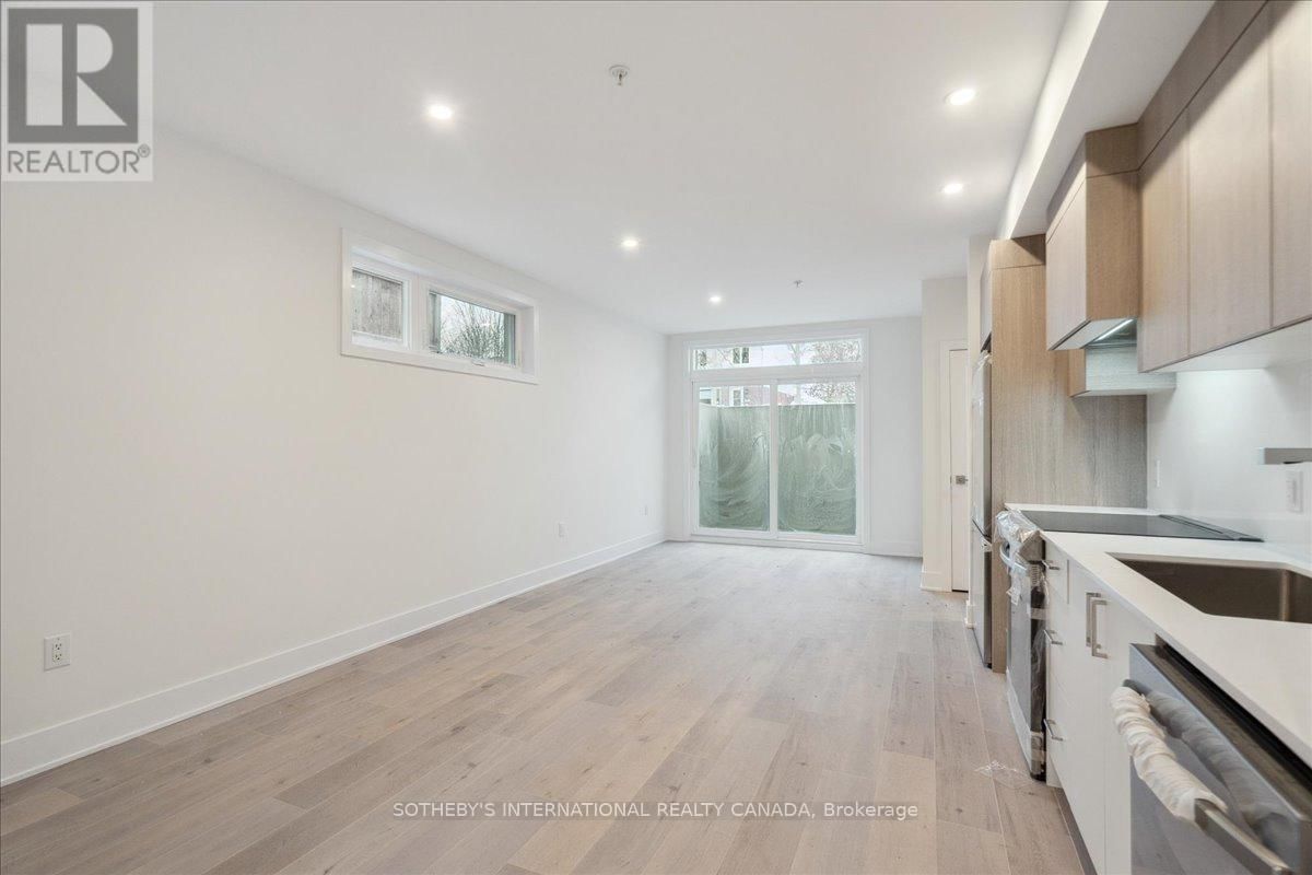 683 MELBOURNE AVENUE Image 11