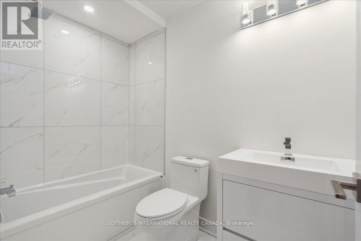 683 MELBOURNE AVENUE Image 21