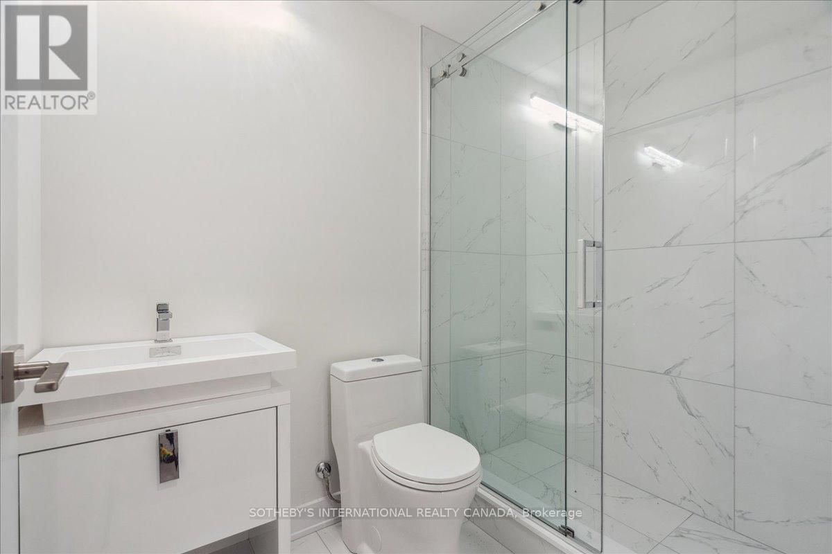 683 MELBOURNE AVENUE Image 22