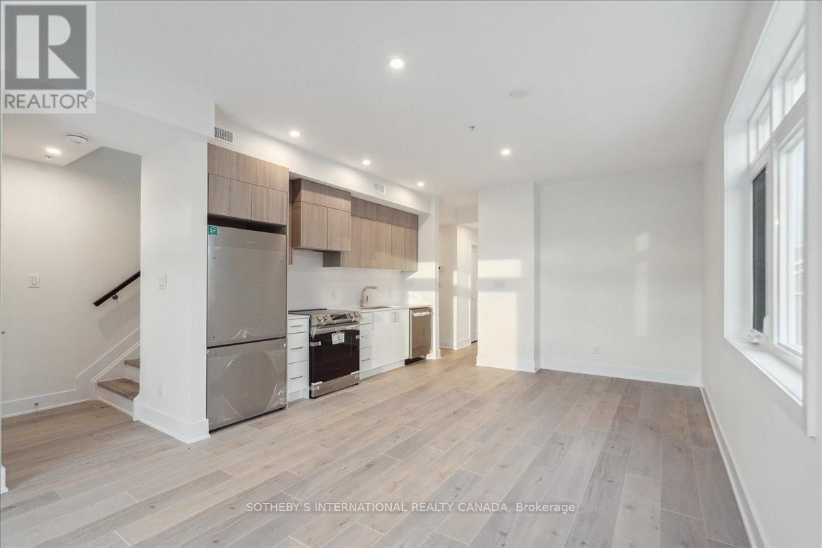 683 MELBOURNE AVENUE Image 26