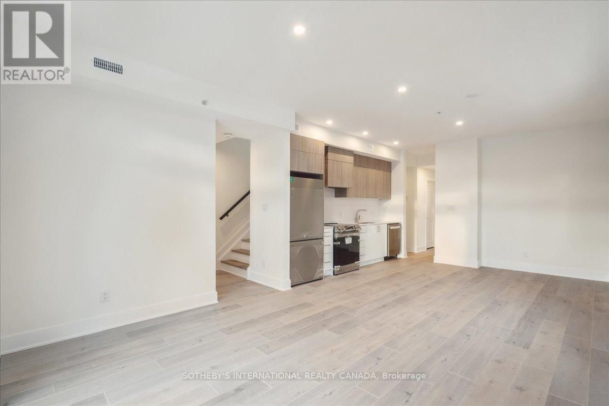 683 MELBOURNE AVENUE Image 27