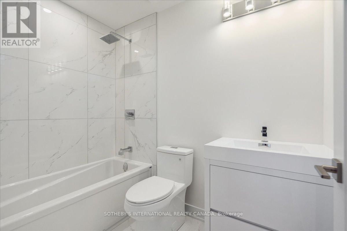 683 MELBOURNE AVENUE Image 8