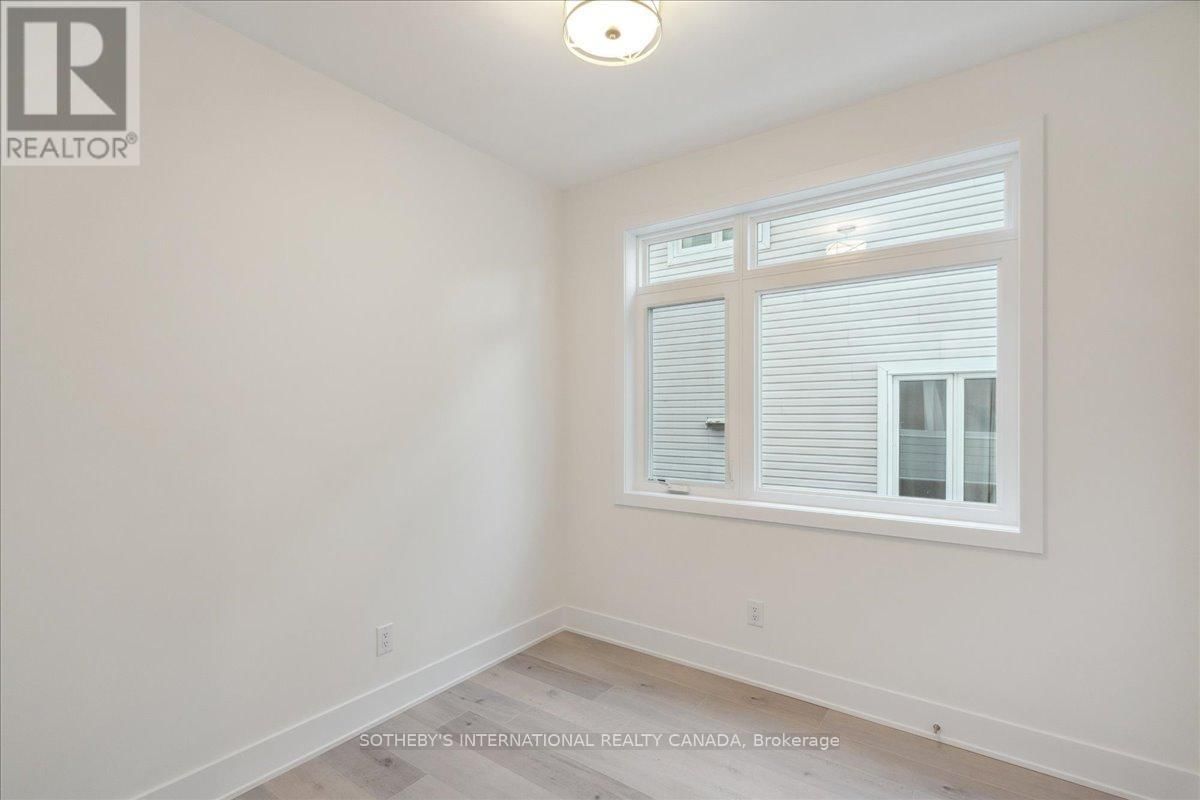 683 MELBOURNE AVENUE Image 9