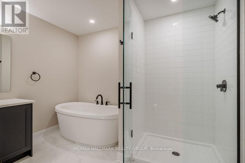 151 BRISTOL CRESCENT Image 27
