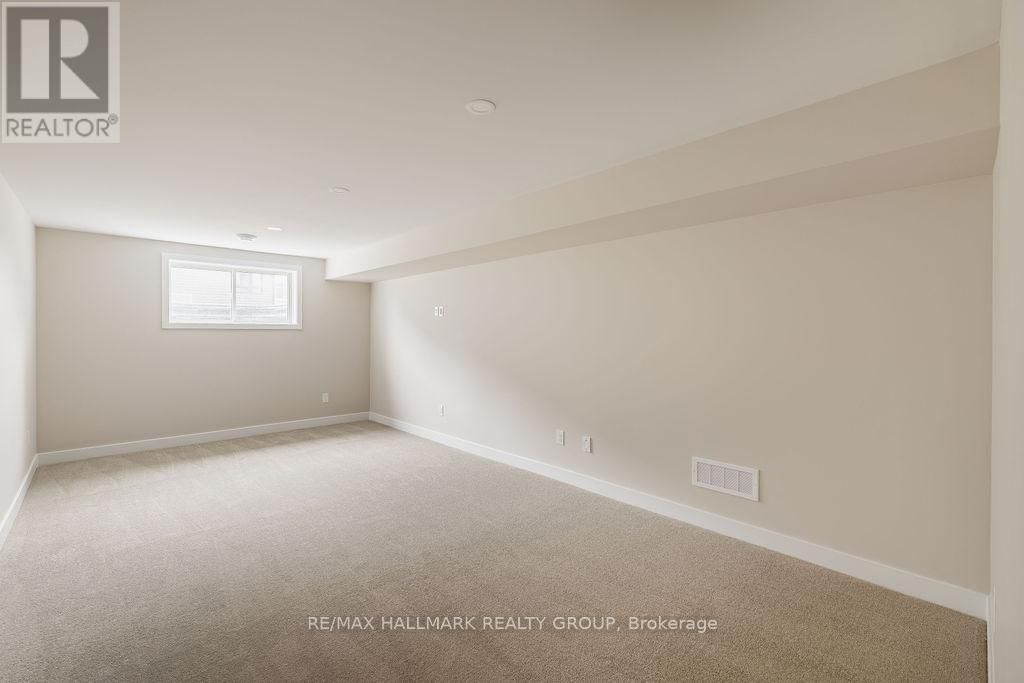 151 BRISTOL CRESCENT Image 35