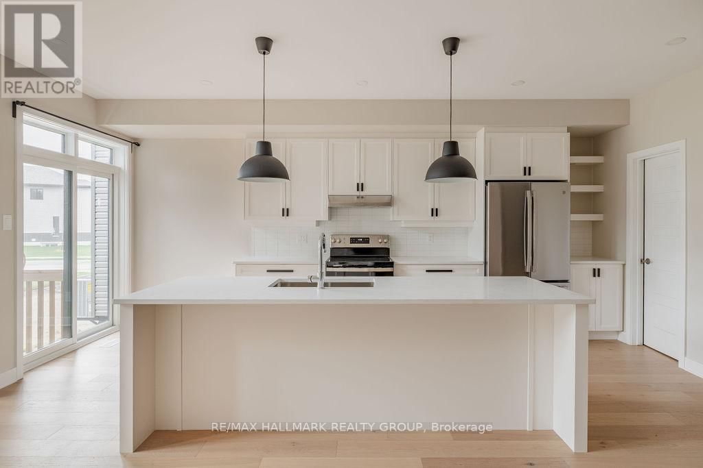 151 BRISTOL CRESCENT Image 7