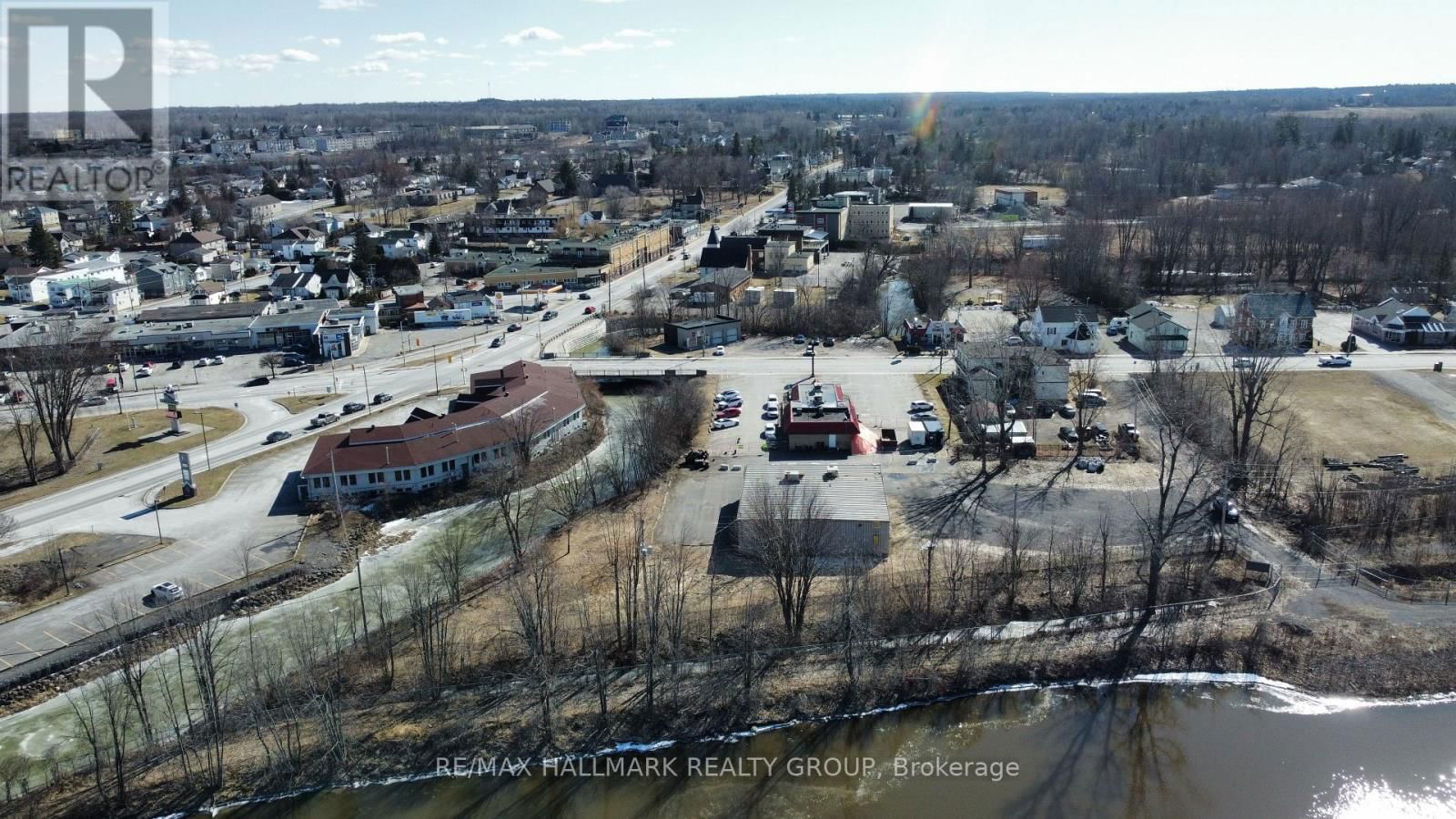57 MAIN STREET WEST Image 4