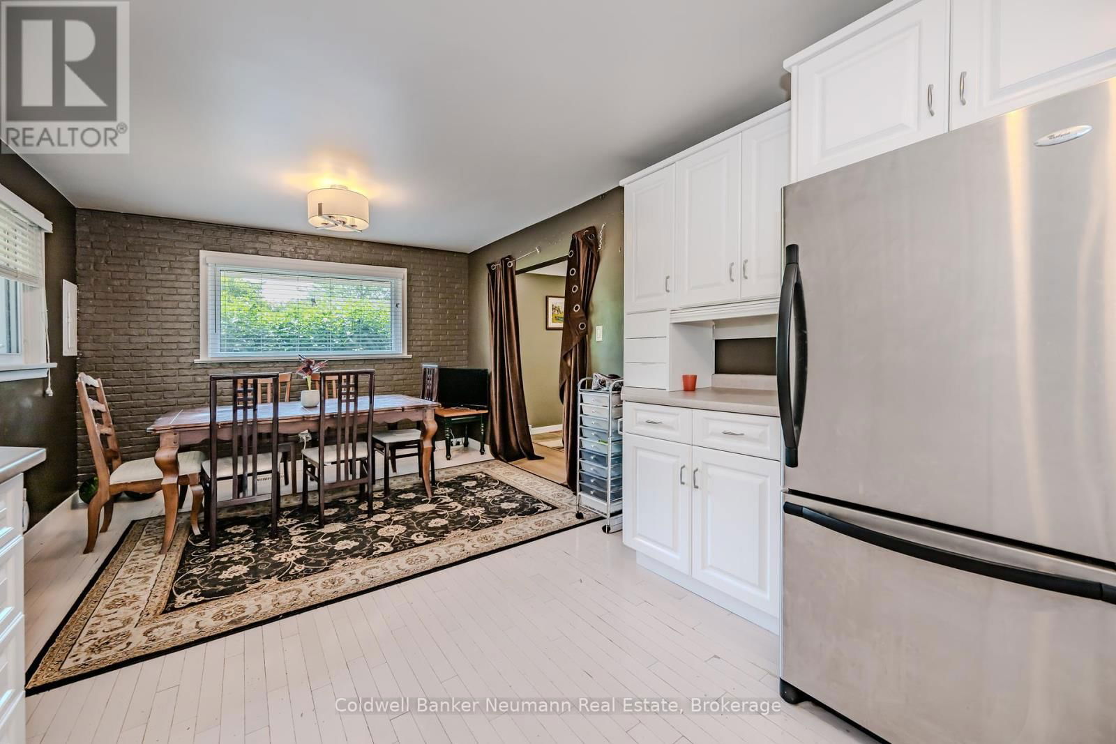 31 SHARON AVENUE Image 10