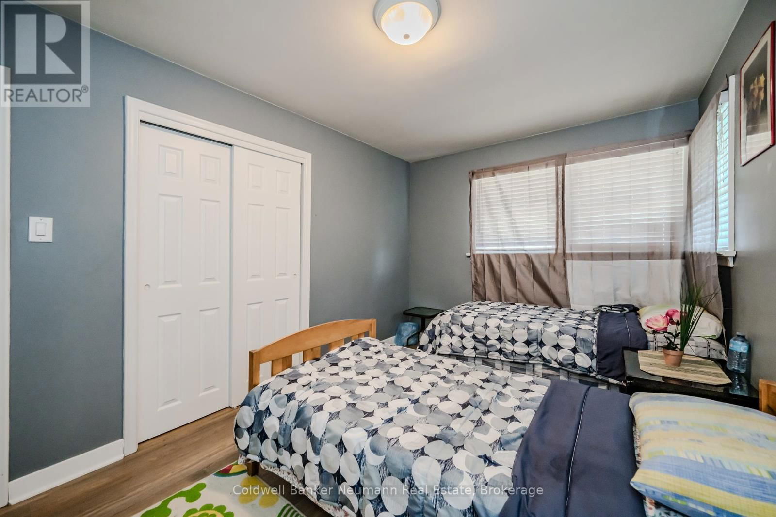 31 SHARON AVENUE Image 18