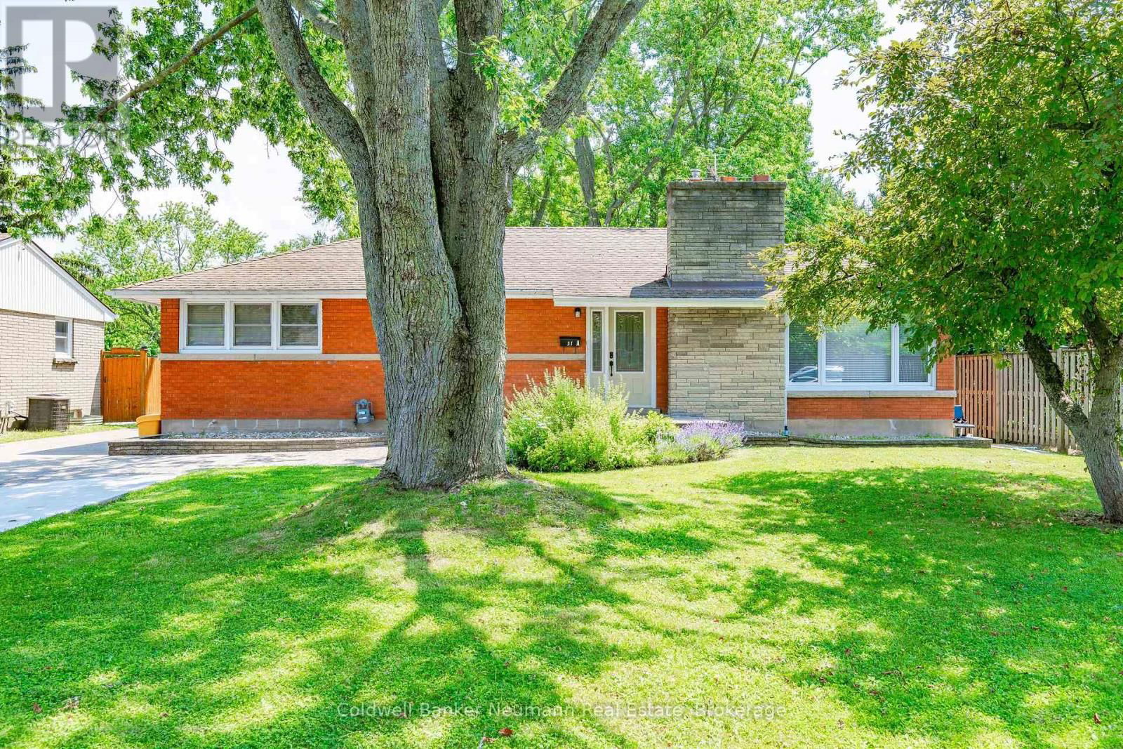 31 SHARON AVENUE Image 2