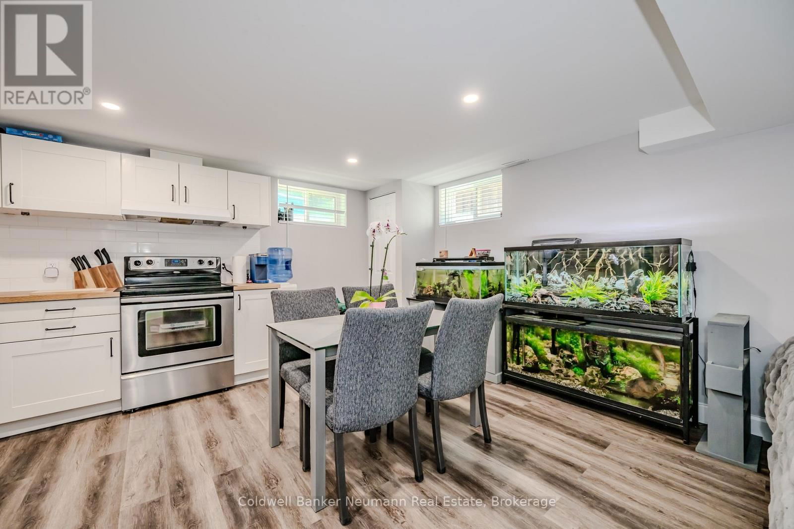 31 SHARON AVENUE Image 28