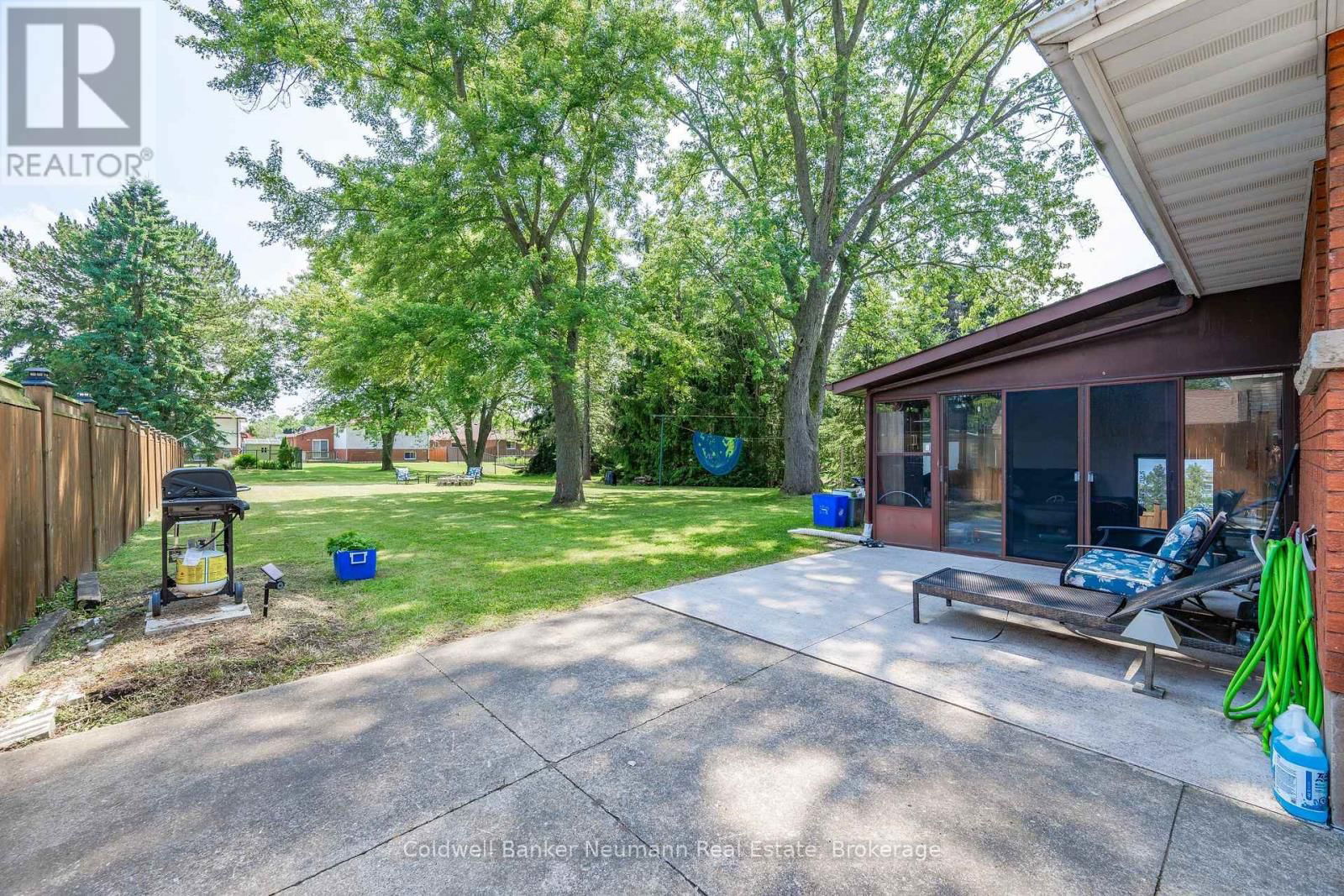 31 SHARON AVENUE Image 37