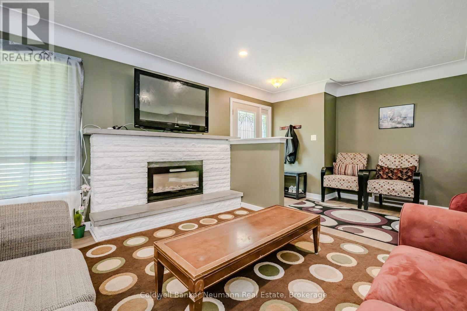 31 SHARON AVENUE Image 6
