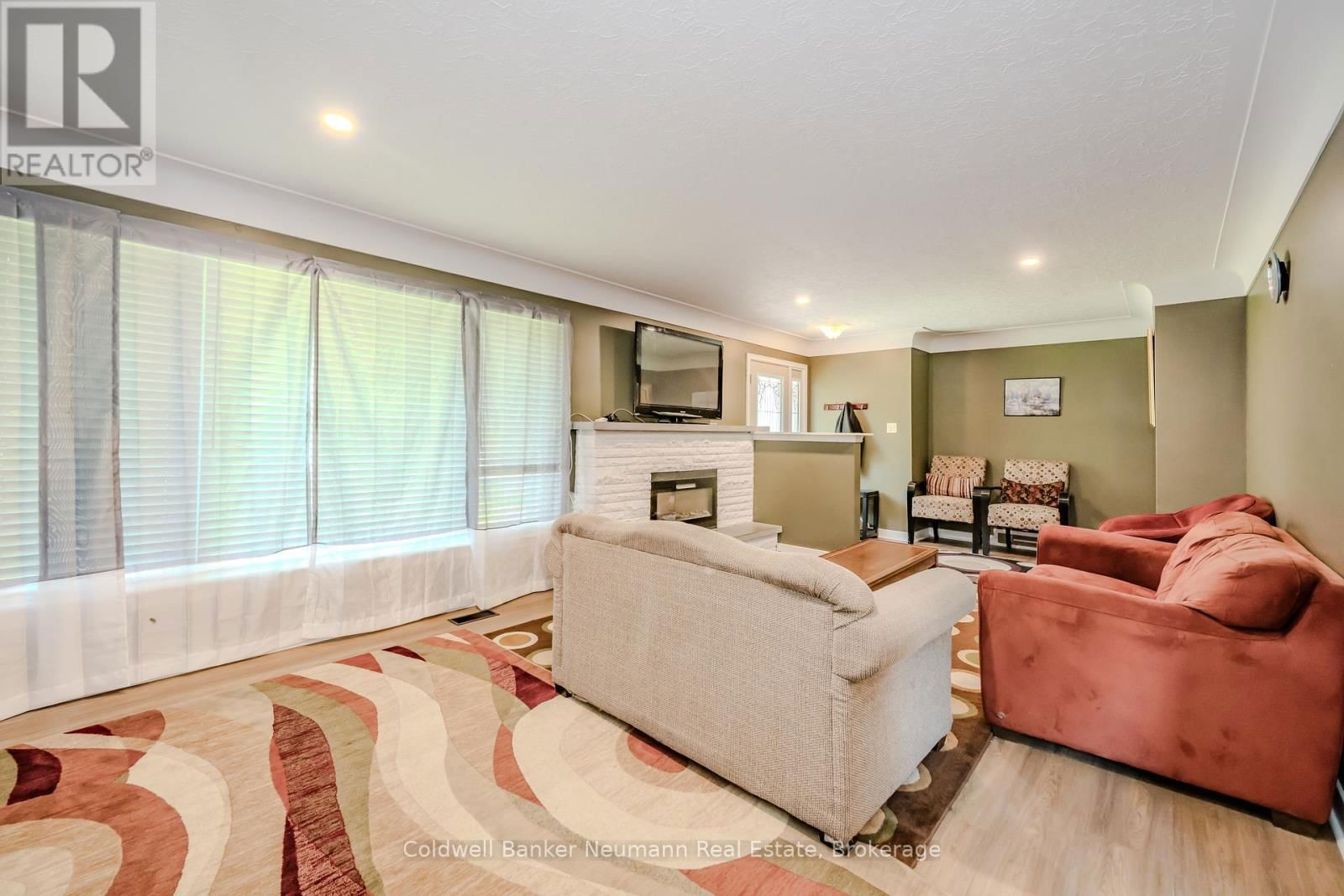 31 SHARON AVENUE Image 7