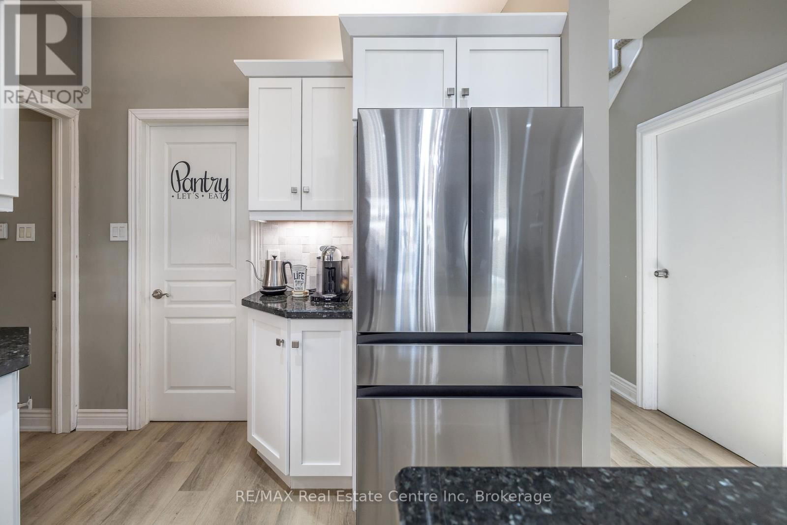 152 GOODWIN DRIVE Image 15