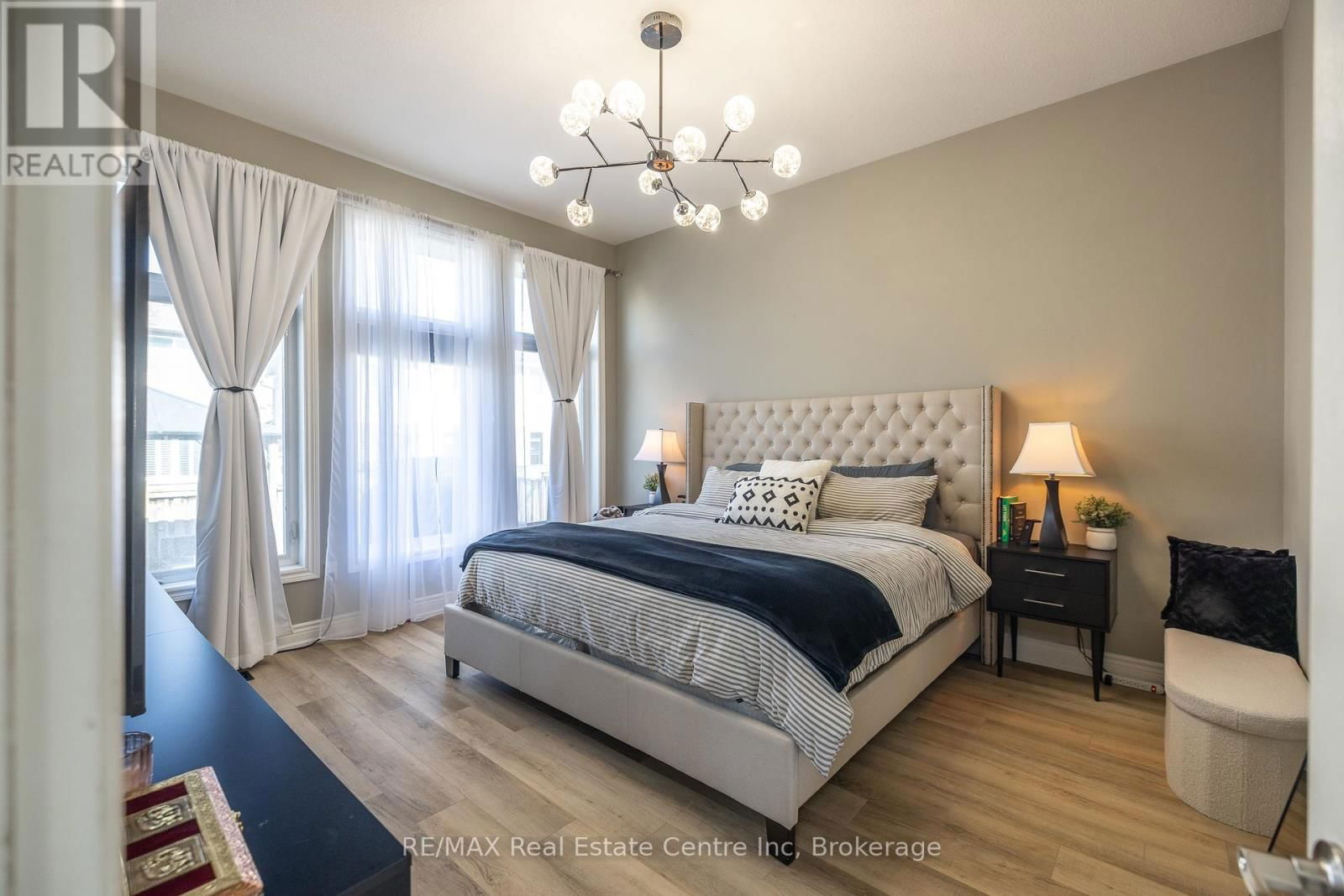 152 GOODWIN DRIVE Image 24