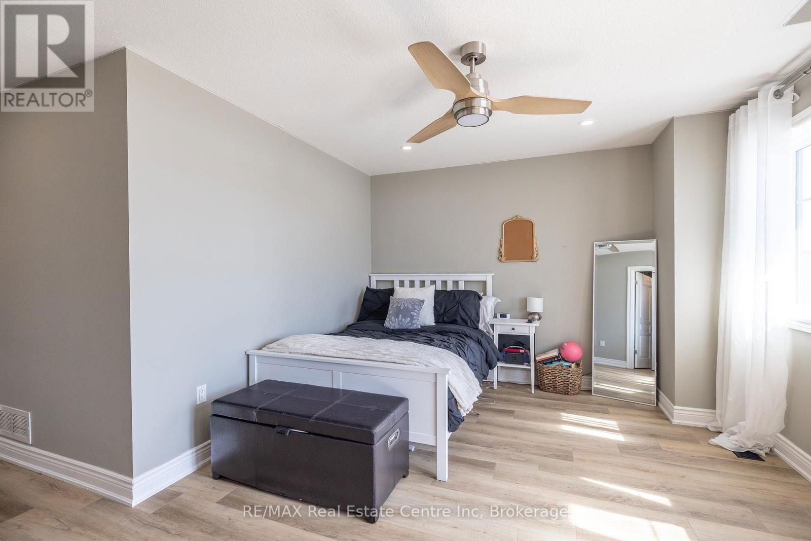 152 GOODWIN DRIVE Image 43