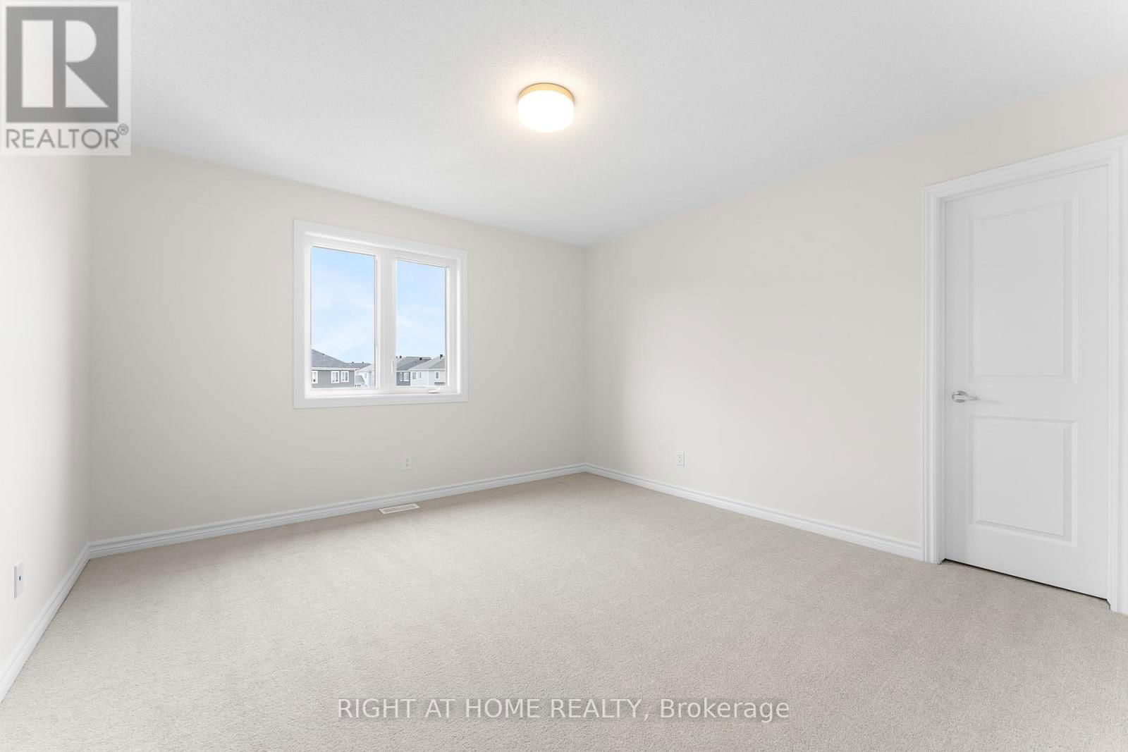 118 LUMEN PLACE Image 32