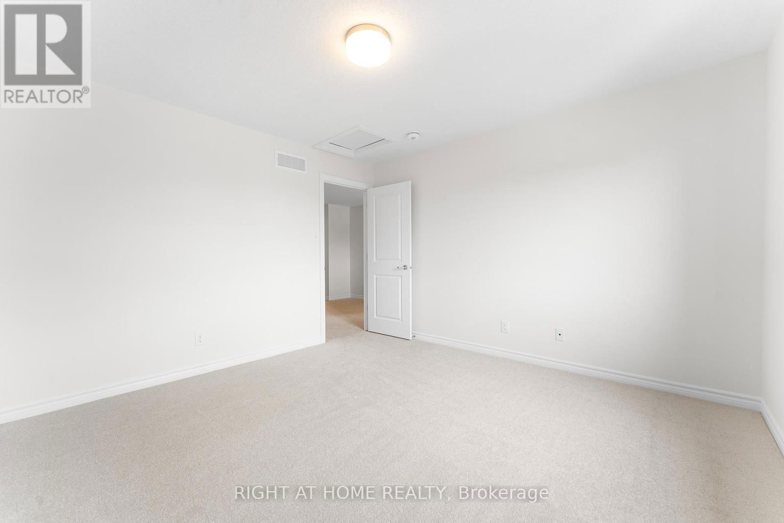 118 LUMEN PLACE Image 33