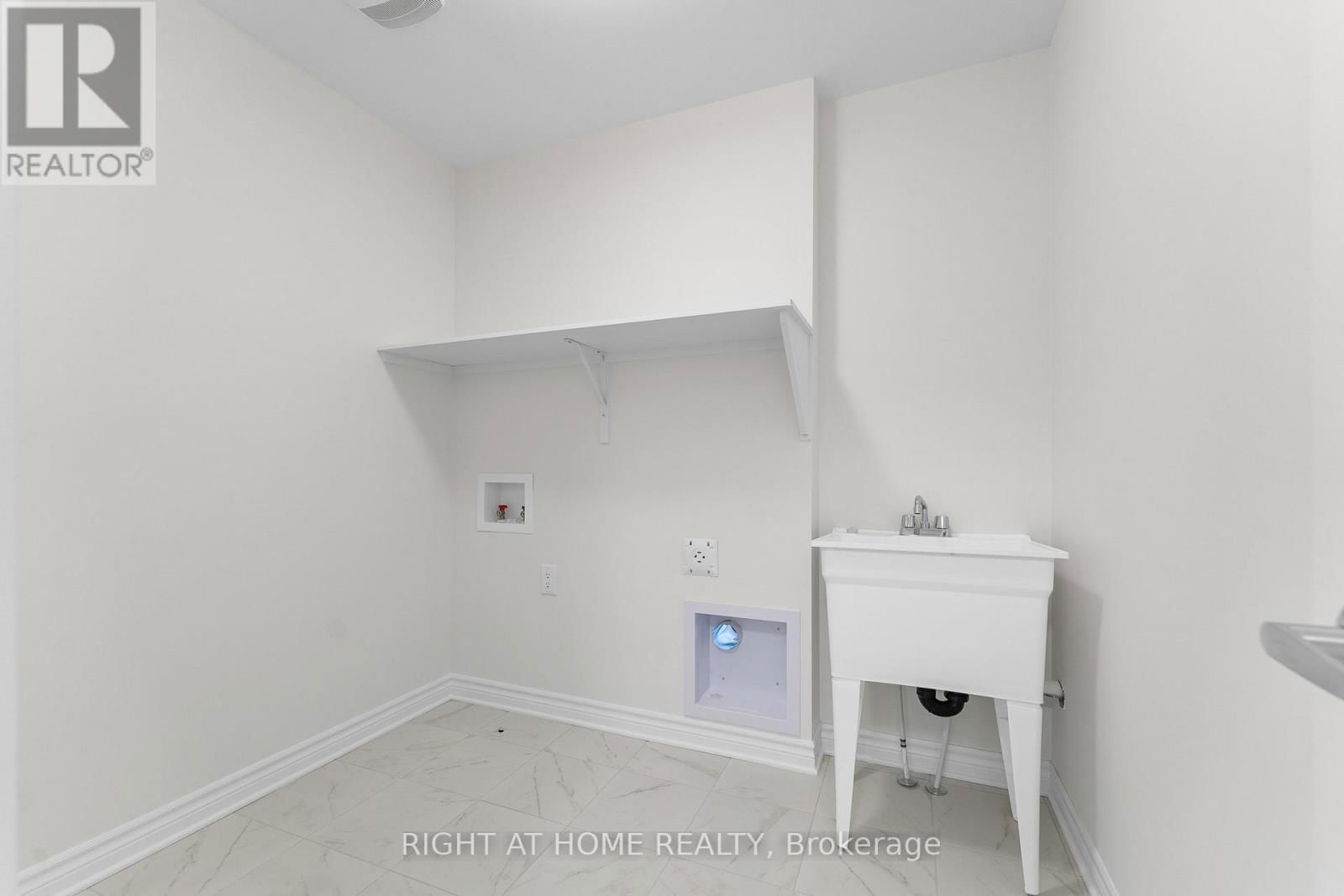 118 LUMEN PLACE Image 39