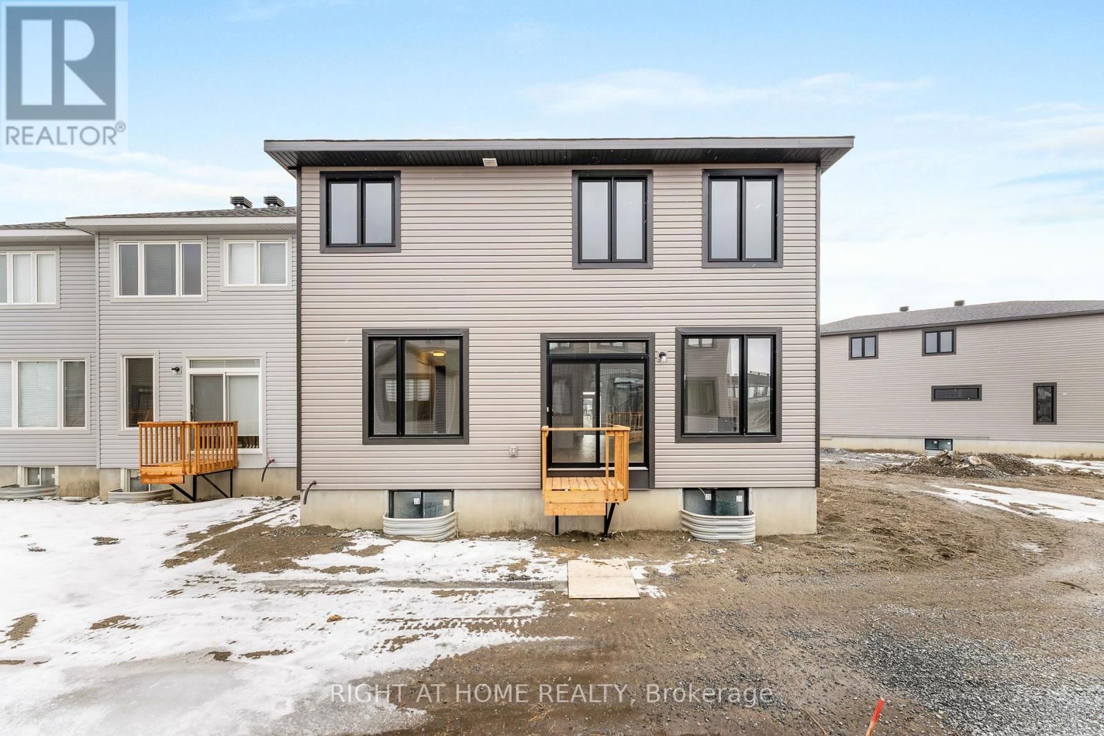 118 LUMEN PLACE Image 44