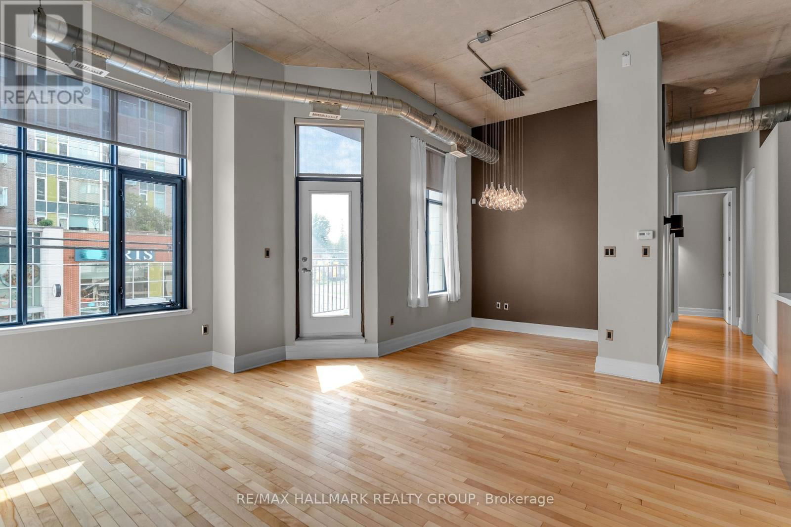 206 - 420 BERKLEY AVENUE Image 17