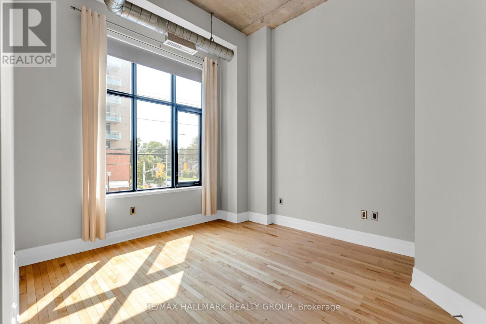 206 - 420 BERKLEY AVENUE Image 29