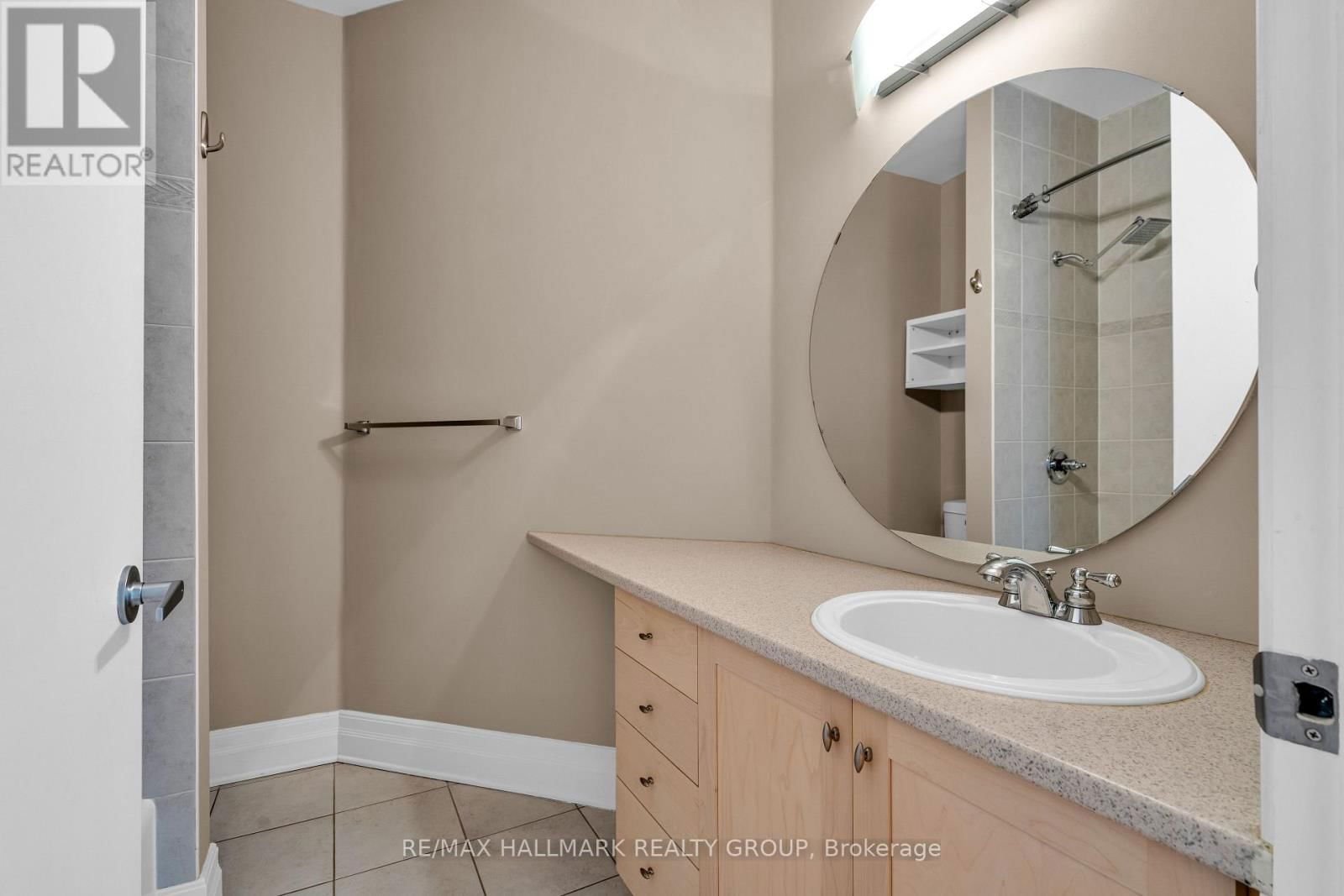 206 - 420 BERKLEY AVENUE Image 30