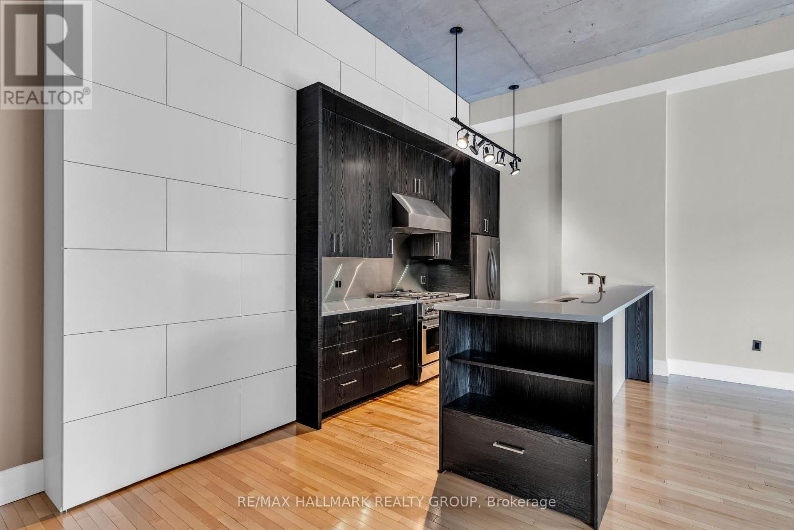 206 - 420 BERKLEY AVENUE Image 4