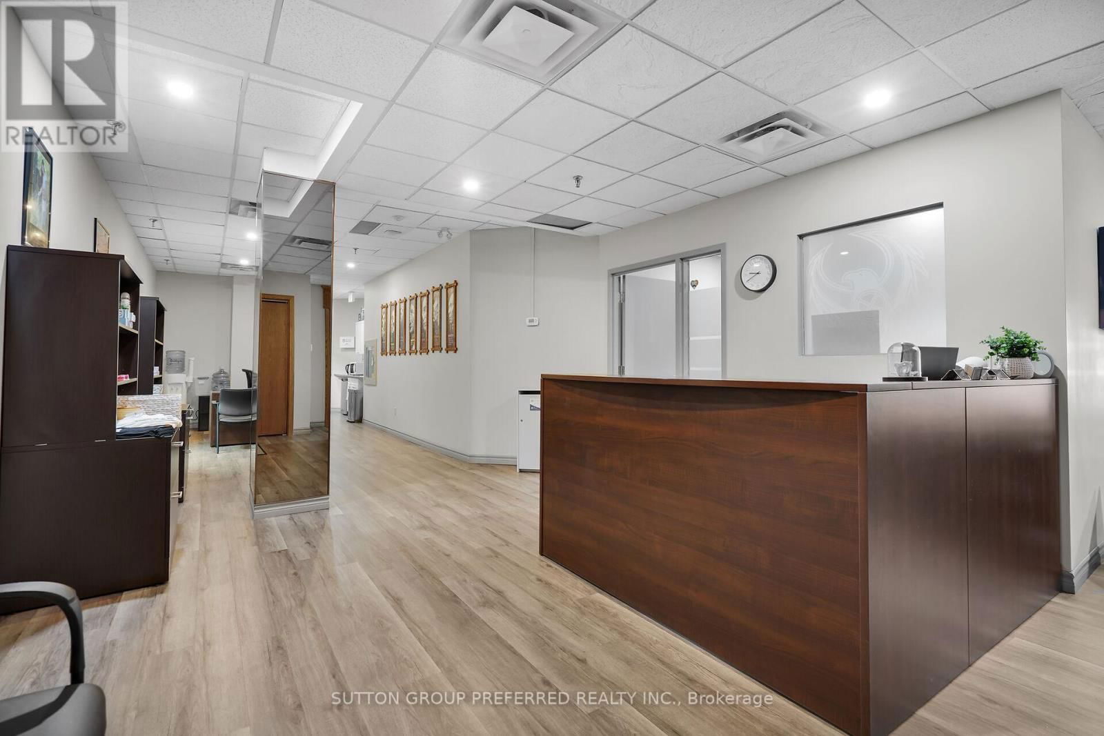 118 - 119 - 379 DUNDAS STREET Image 24