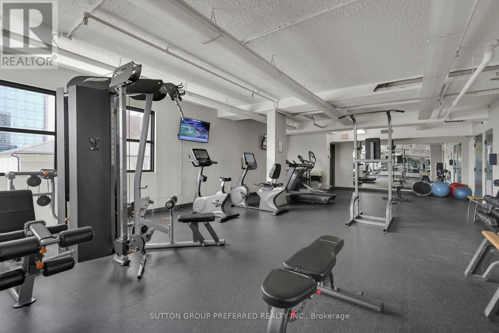 118 - 119 - 379 DUNDAS STREET Image 36