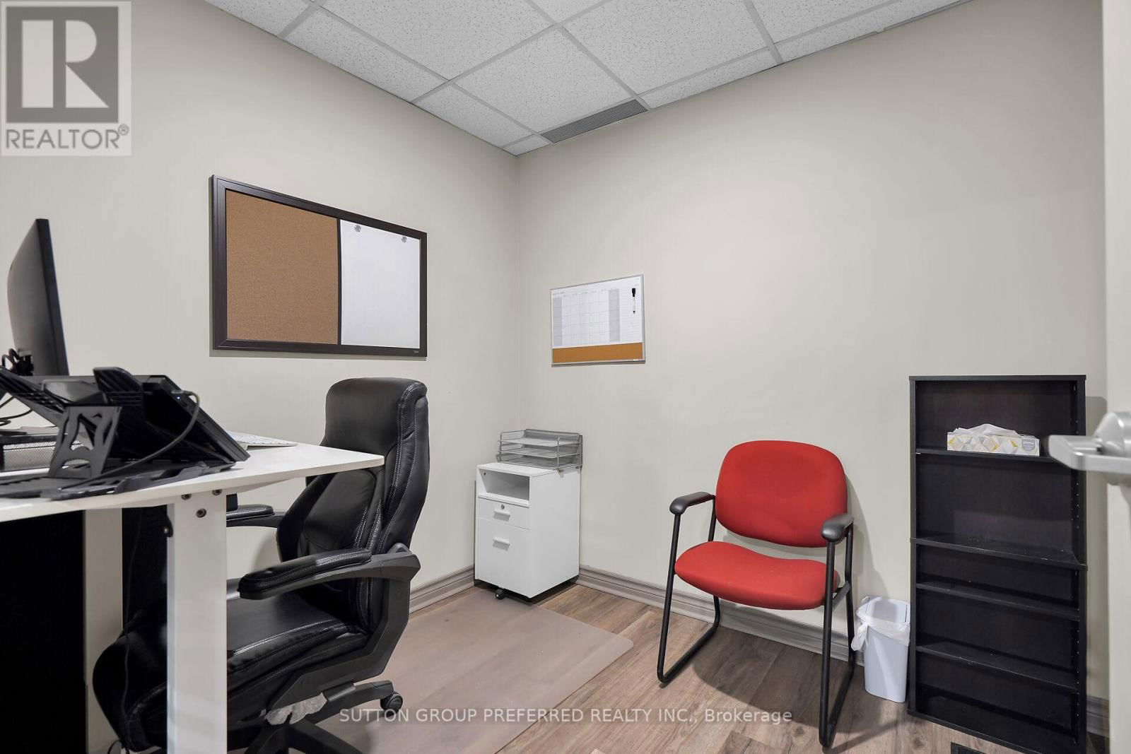 118 - 119 - 379 DUNDAS STREET Image 6