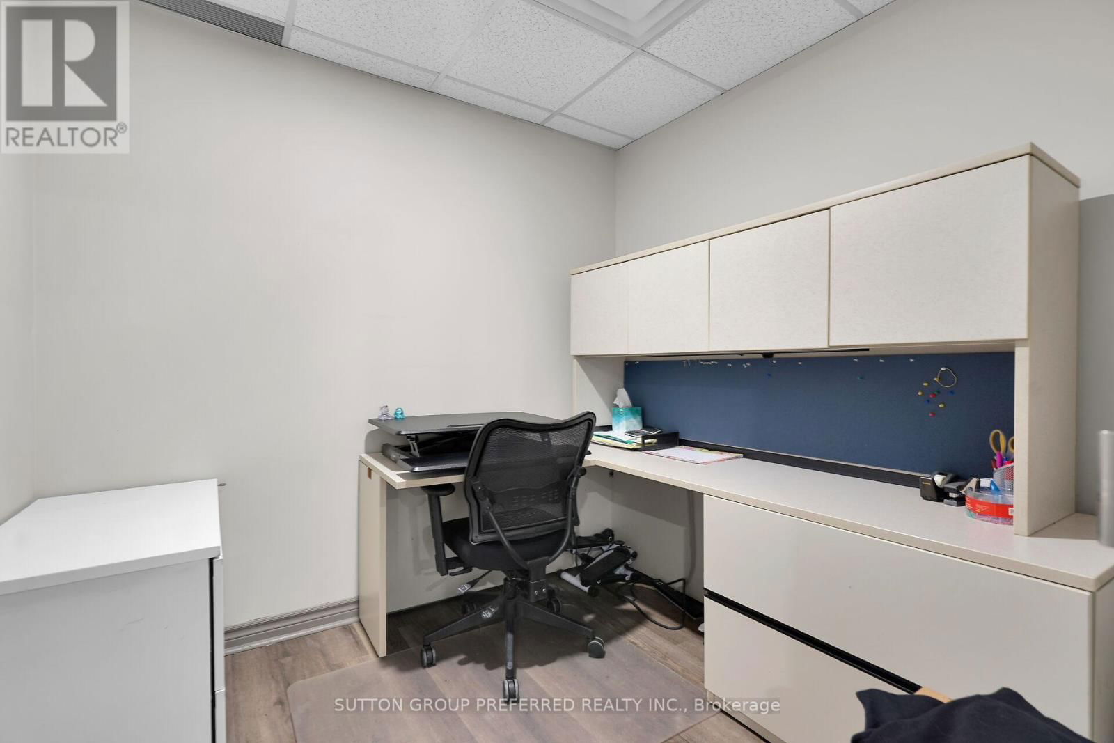 118 - 119 - 379 DUNDAS STREET Image 7