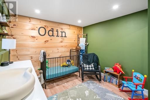 2913 RIDGEMOUNT ROAD Image 20
