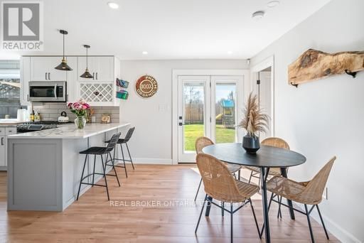 2913 RIDGEMOUNT ROAD Image 8