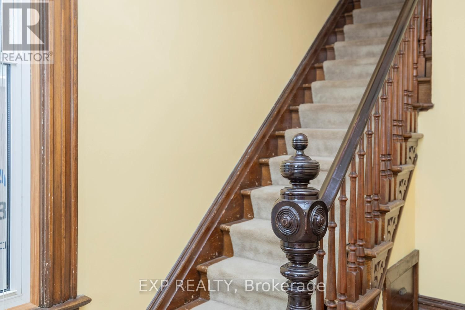 71 HIGH STREET Image 9
